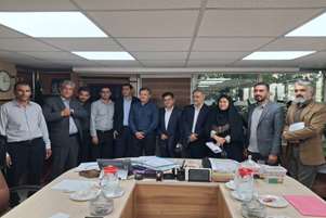 بررسی مسائل و مشکلات شبکه بهداشت و درمان سرچهان در دیدار با معاون توسعه دانشگاه علوم پزشکی شیراز