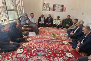 تجدید میثاق مسئولان سرچهان با آرمان‌های شهدا در دیدار با خانواده شهید عبدالکریم مصطفوی